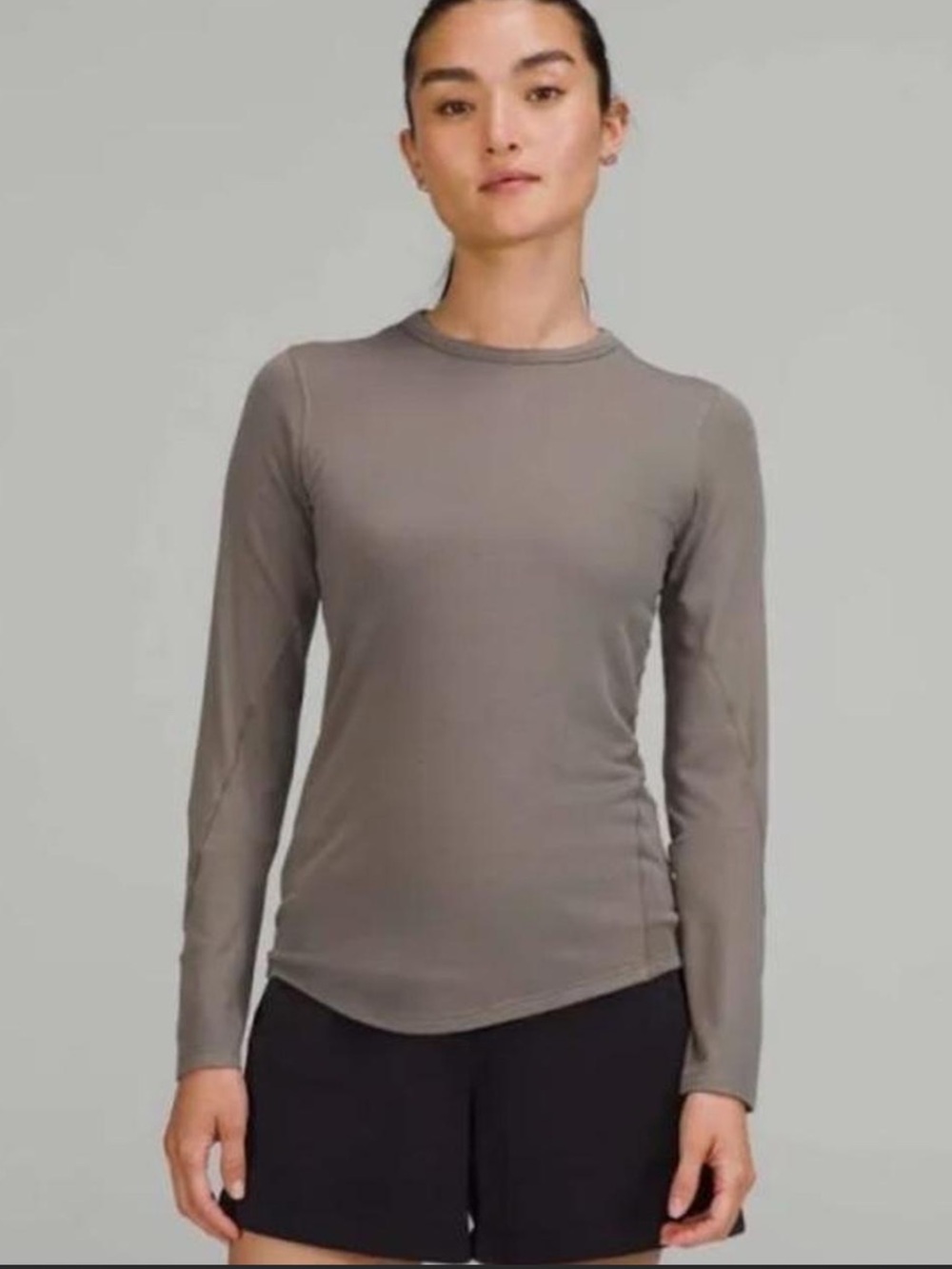Lululemon Women’s Long Sleeve Athletic fitted long sleeve  In mauve Size Medium